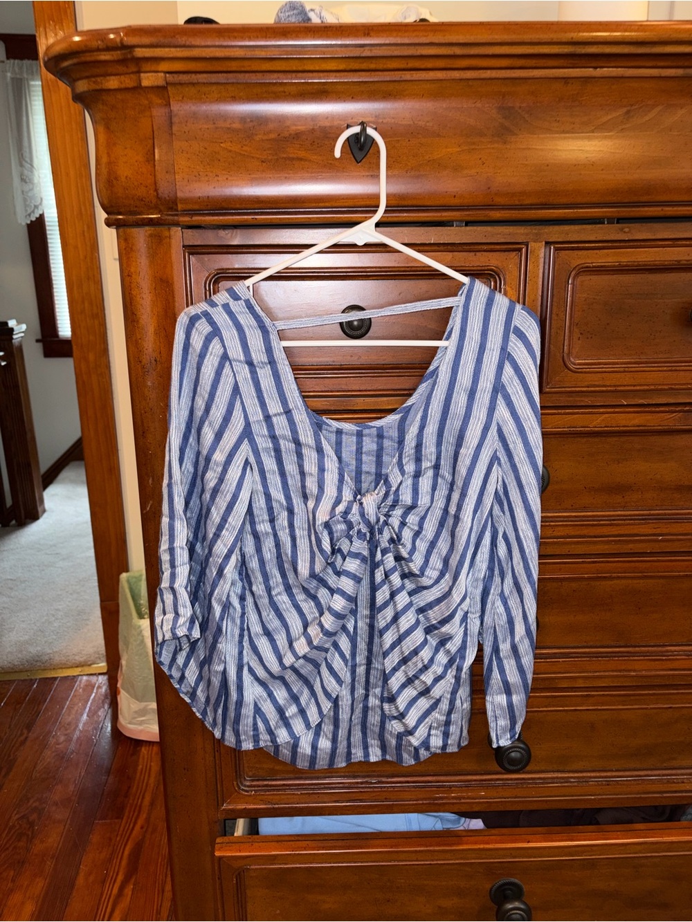Dolan Left Coast Collection Blue & White Stripe Tie Back Blouse Size M NWT - Picture 2 of 6